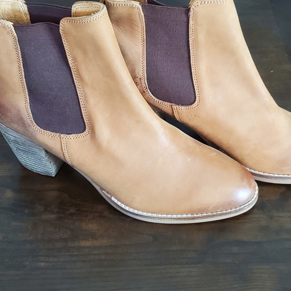 Monk and Lou tan boots